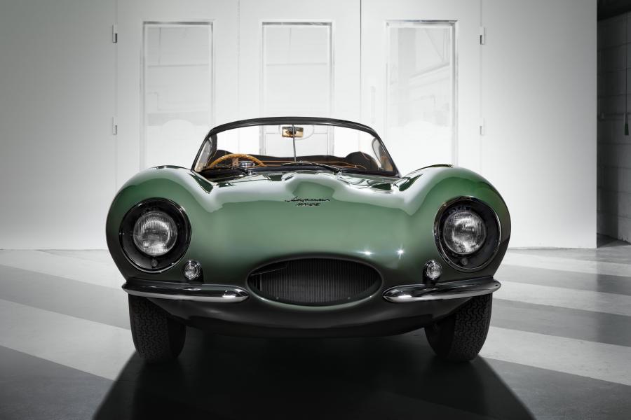  Jaguar XKSS Continuation 2016 года  (фото 7 из 28)